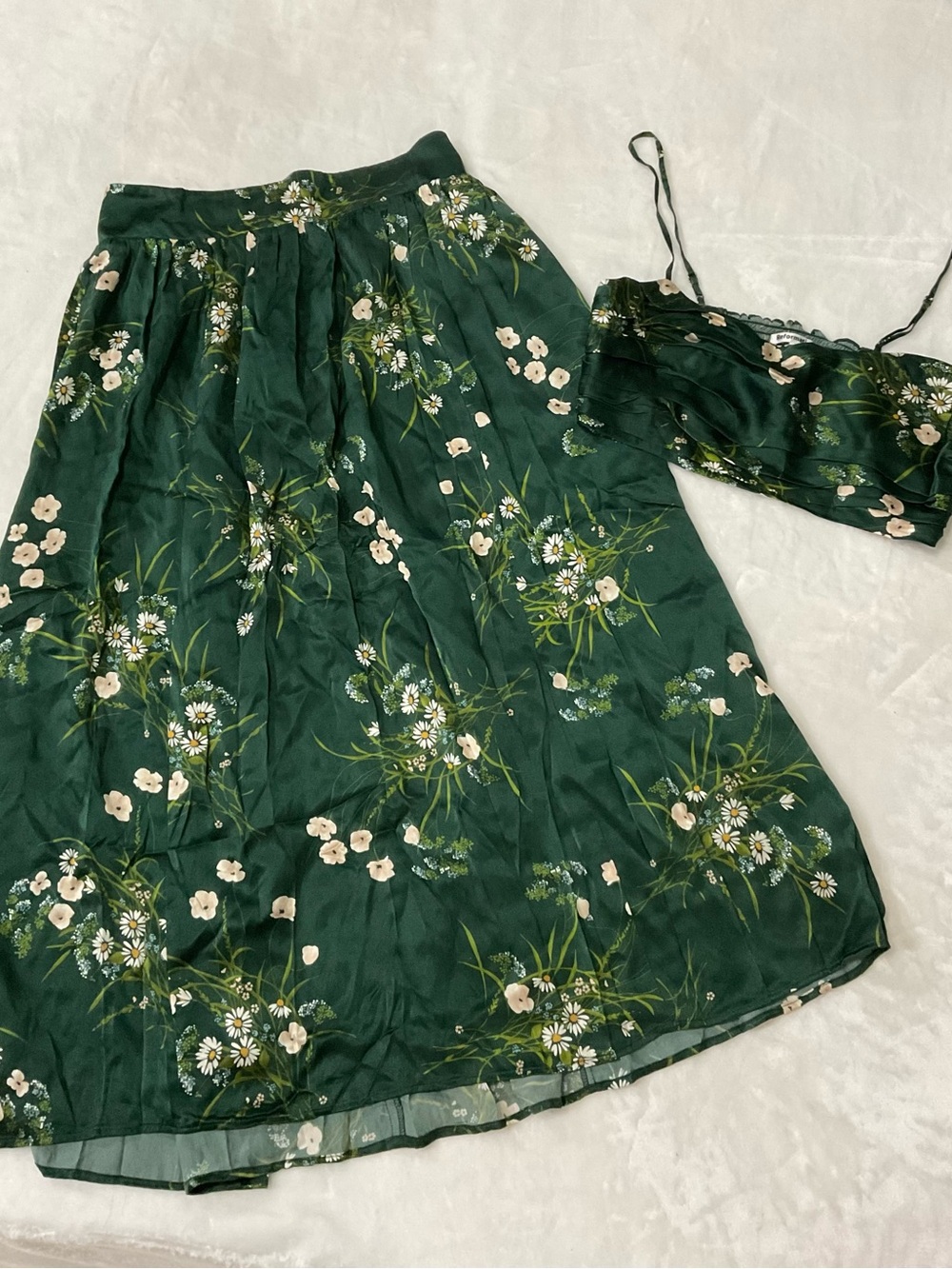 Reformation Silk Carrie Floral 2 Piece Set - Picture 2 of 16